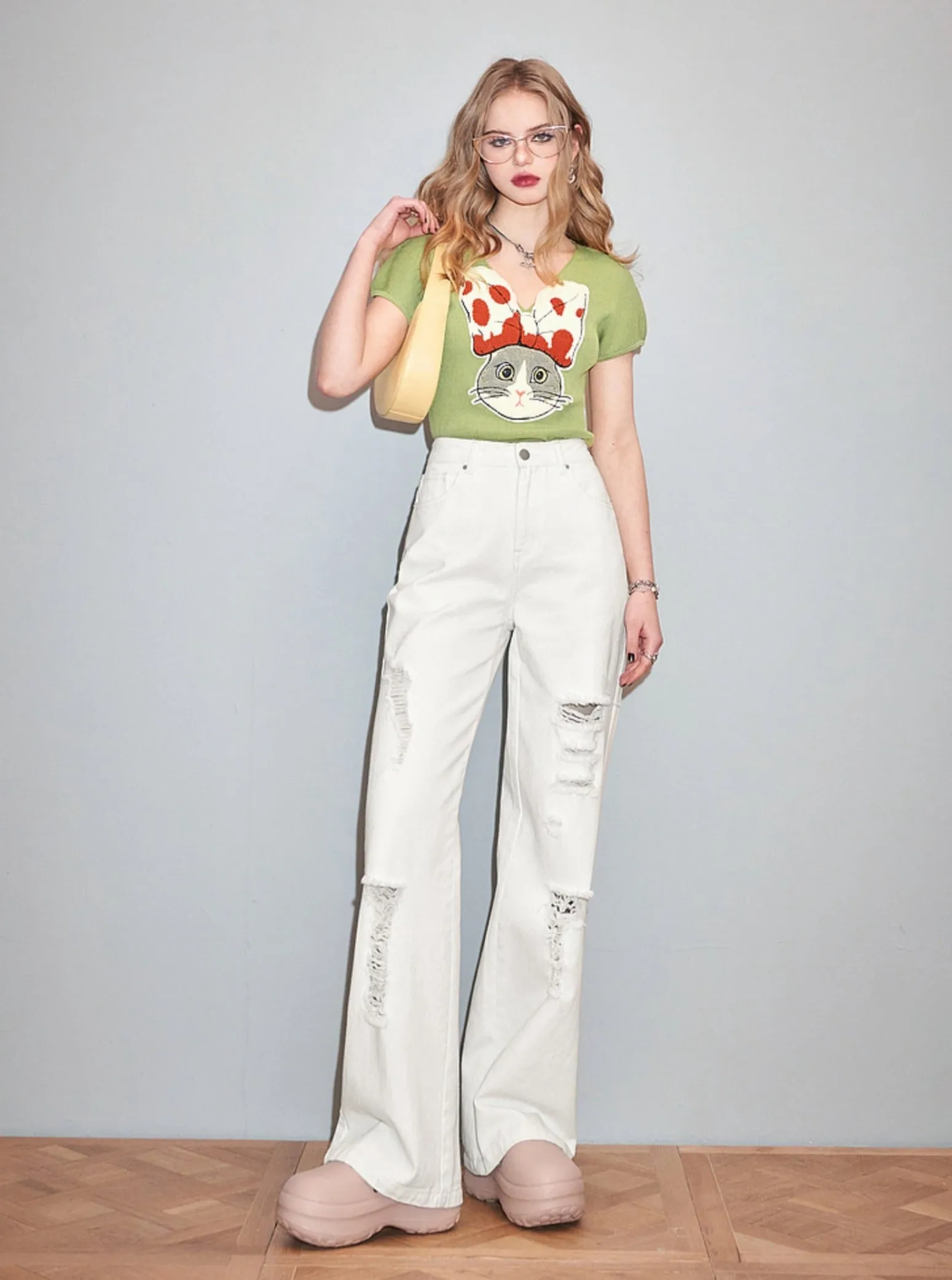 Chic Ripped High-Waist White Denim Pants