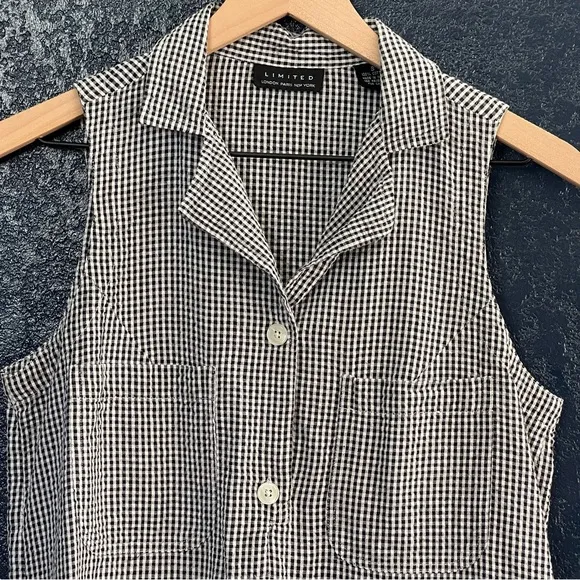 Limited Gingham Sleeveless Collared Shirt